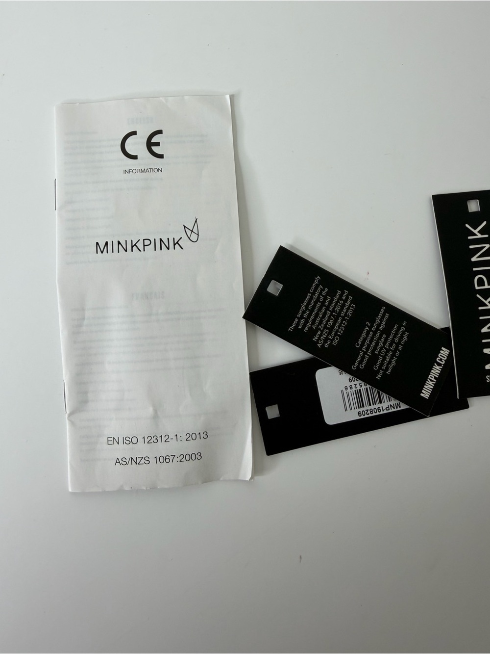 Minkpink White Cat Eye Sunglasses with Pink Pouch - Picture 9 of 10